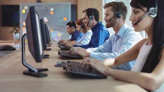 La atención a la clientela  (Ley 10/25 de 26-12)