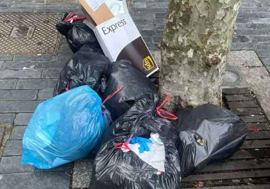 Denuncian acumulación de basura en lugar inapropiado de céntrica plaza de Soria