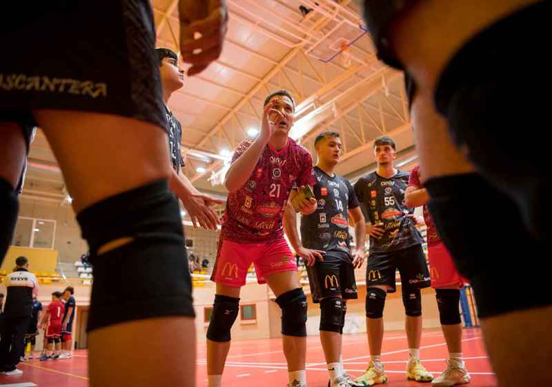 El Sporting, lider de Primera División, deja a cero a Río Duero Soria 