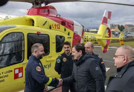 Mañueco presenta los nuevos helicópteros de emergencias sanitarias 