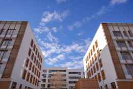 La rentabilidad bruta de compra vivienda desciende en 2025 pero duplica a los Bonos del Estado