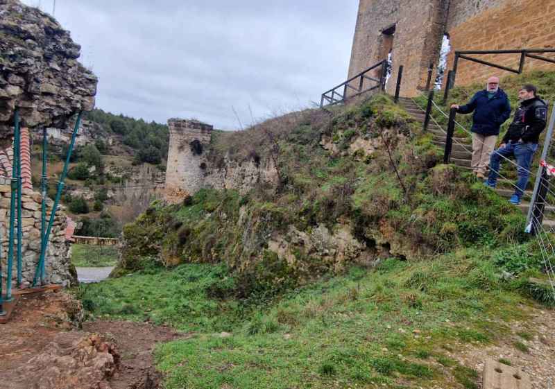 El Gobierno promueve consolidación del torreón del foso del castillo de Calatañazor