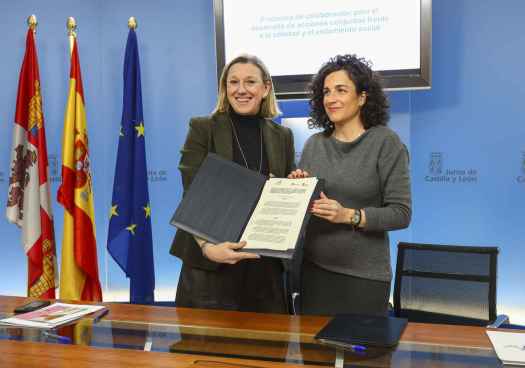 Las farmacias de la Comunidad se convierten en puerta de entrada para abordar soledad no deseada