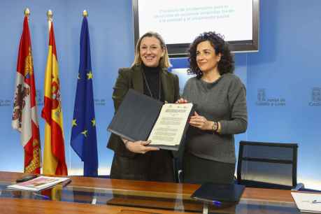 Las farmacias de la Comunidad se convierten en puerta de entrada para abordar soledad no deseada