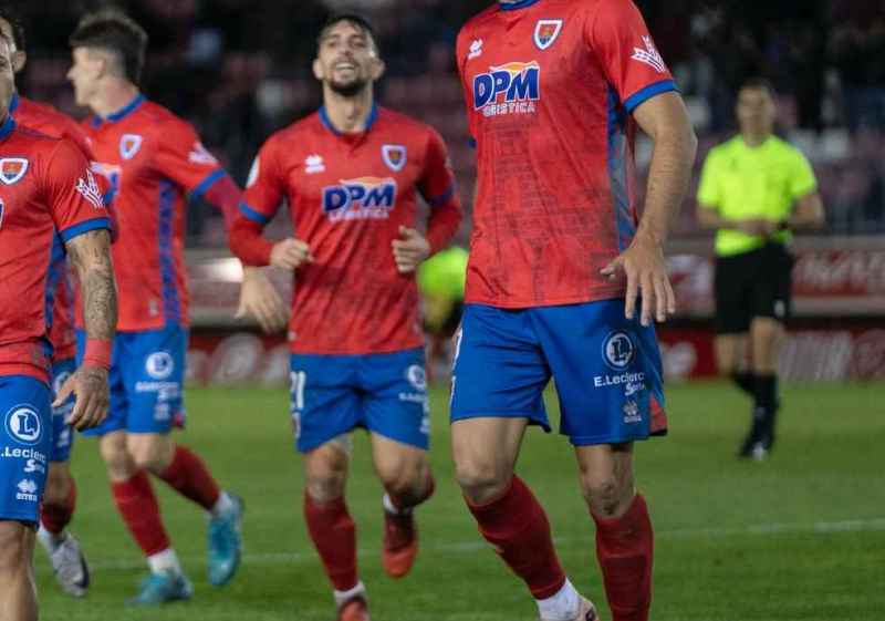 El Numancia alimenta promoción con victoria frente al Bergantiños