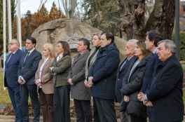 Mañueco firma decreto de convocatoria de elecciones autonómicas para el 15 de marzo