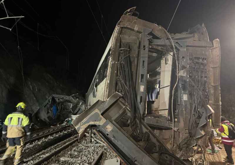 OCU pide prudencia hasta conocer causas del accidente ferroviario en Córdoba