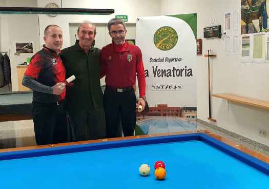 Carlos Cortés confirma su dominio en el regional de billar de León