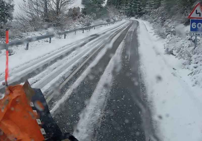 La DGT registra 32 incidencias en carreteras de la provincia, tras nevada
