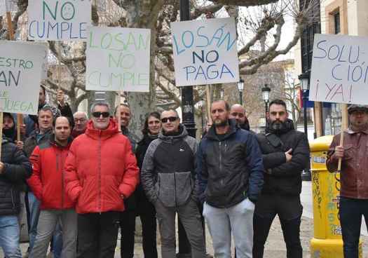 Los trabajadores de Losán exigen su salario en concentración