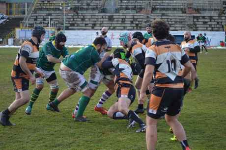 Victoria con bonus del Ingenieros para seguir en la pelea por los playoffs