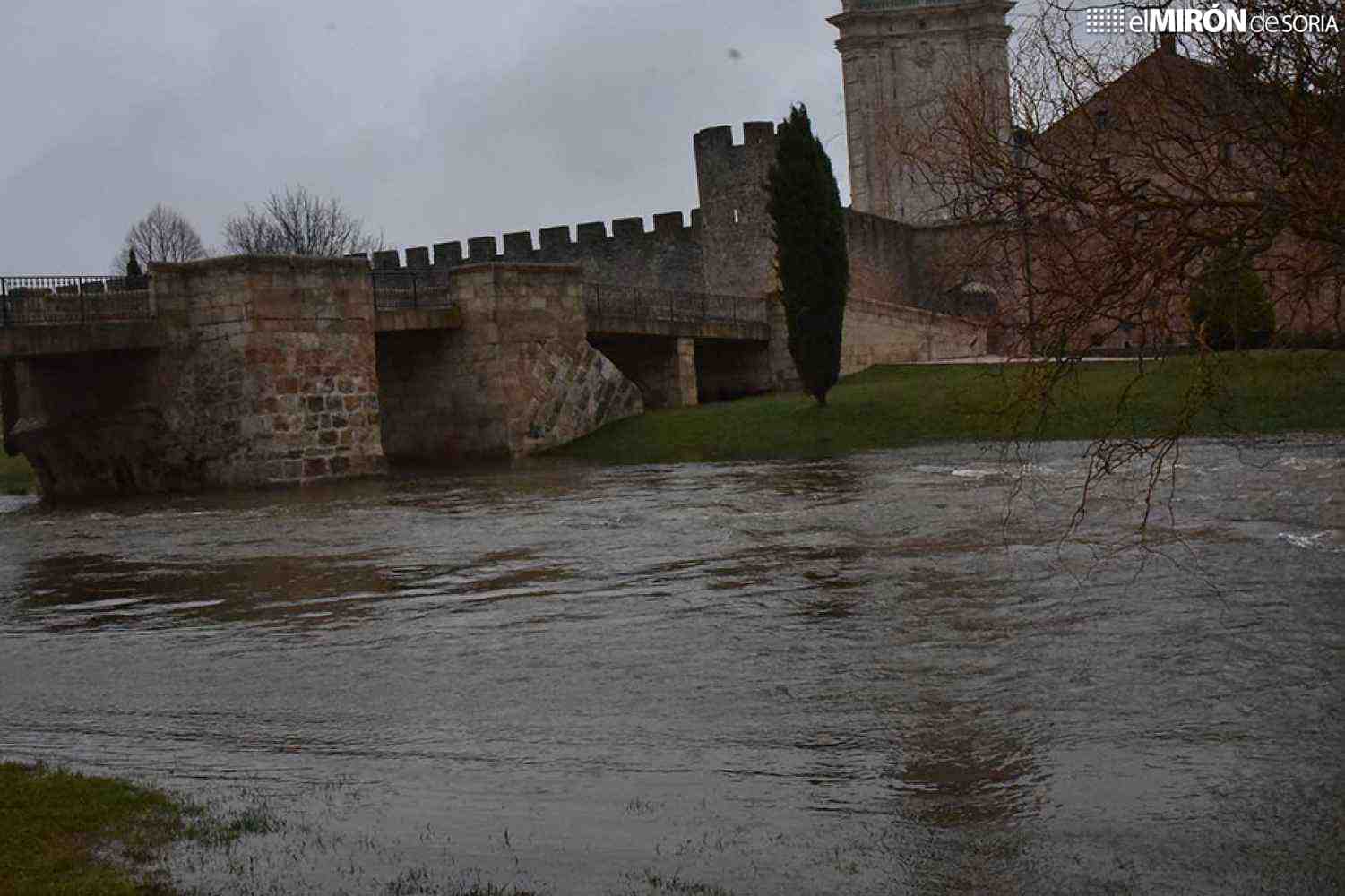 El río Ucero, en el Burgo de Osma, con aviso amarillo por crecida