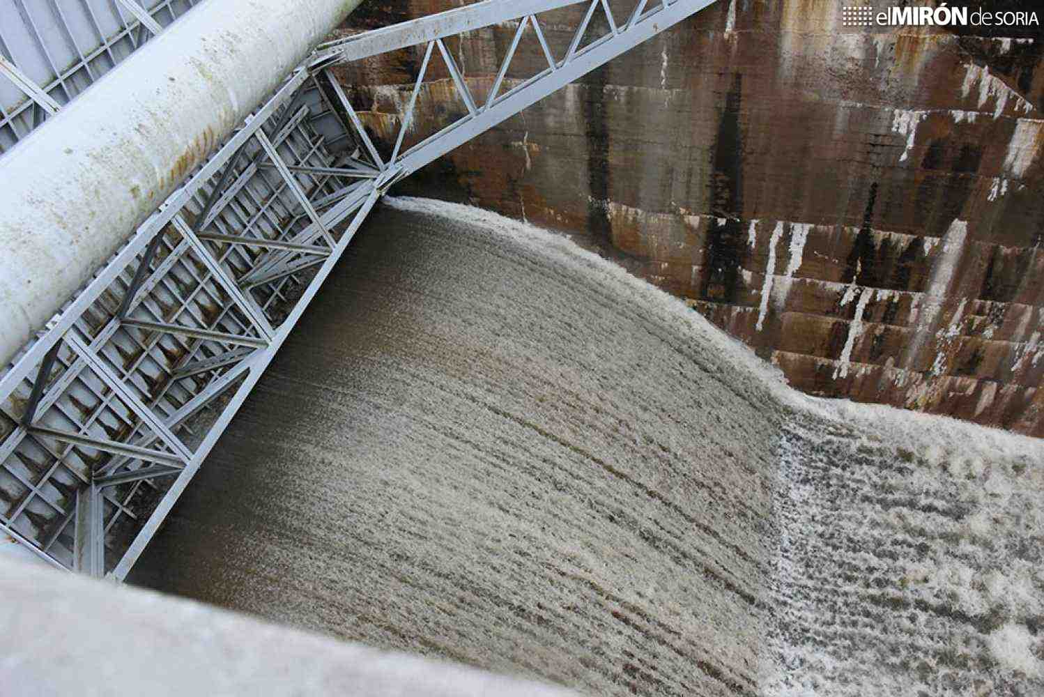 La CHD mantiene un día más alerta roja en salida del embalse de Cuerda del Pozo