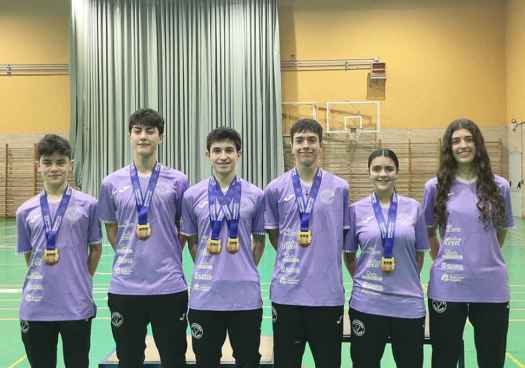 El Club Valonsadero Bádminton presenta nueva temporada y equipación ante su afición