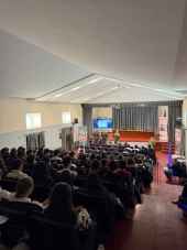 Estudiantes de institutos de Soria conocen opción de estudiar Medicina en Fuerzas Armadas