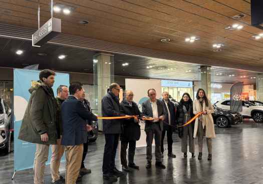 Serrano resalta a Feria de Vehículos de Ocasión, en Camaretas, como motor económico y comercial