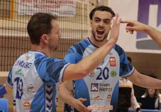 Los celestes ganan a Pamesa Teruel por la vía rápida (3-0)