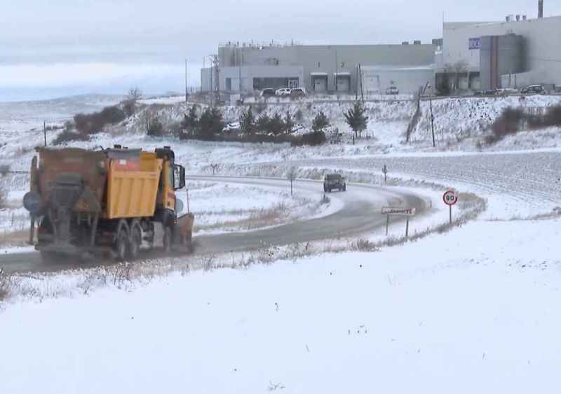Fallece conductor de quitanieves tras salirse de calzada en Puerto del Pico, en Ávila