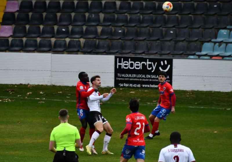 El Numancia sigue sin reaccionar sobre el terreno de juego
