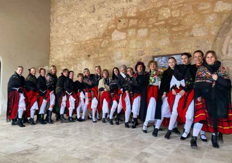 Las mujeres de Peñalba de San Esteban celebran Santa Agueda
