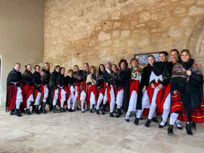 Las mujeres de Peñalba de San Esteban celebran Santa Agueda