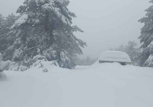 Soria mira al posible deshielo en la nevada sierra de Urbión