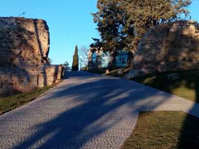 Un ascensor en el Castillo ¿Parque o parque de atracciones?