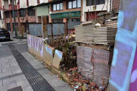 Un "pegote" urbanístico en la humanizada carretera de Logroño, en Soria