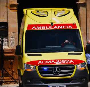 UGT se moviliza para mejorar "injustas condiciones laborales" en transporte sanitario