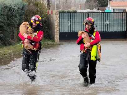 Los bomberos de la Ribera, Almazán y Soria se movilizan para incidencias por inundaciones