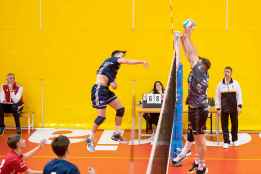 El Sporting mantiene su ventaja como líder de Primera División con victoria en Gijón