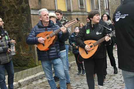 Martes de carnaval con la ronda popular de Duruelo de la Sierra