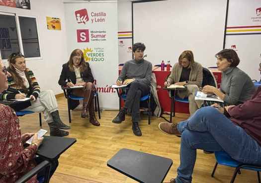 En Común se compromete con UNICEF a situar la infancia en centro de la agenda política