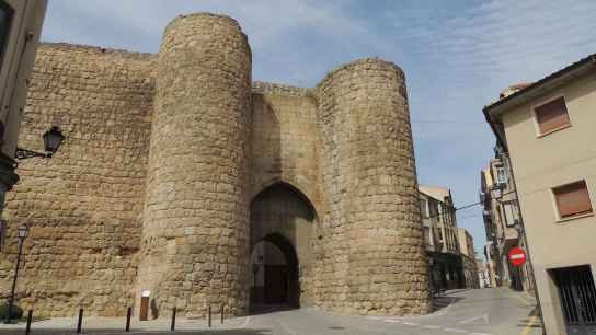 Licitadas obras para restaurar puerta de la Villa-Herreros en muralla de Almazán