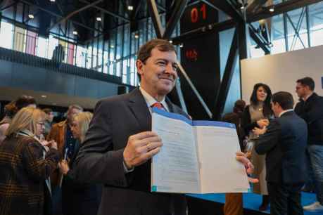 El PP presenta su programa electoral con mil propuestas, con soluciones concretas y "sin ocurrencias"