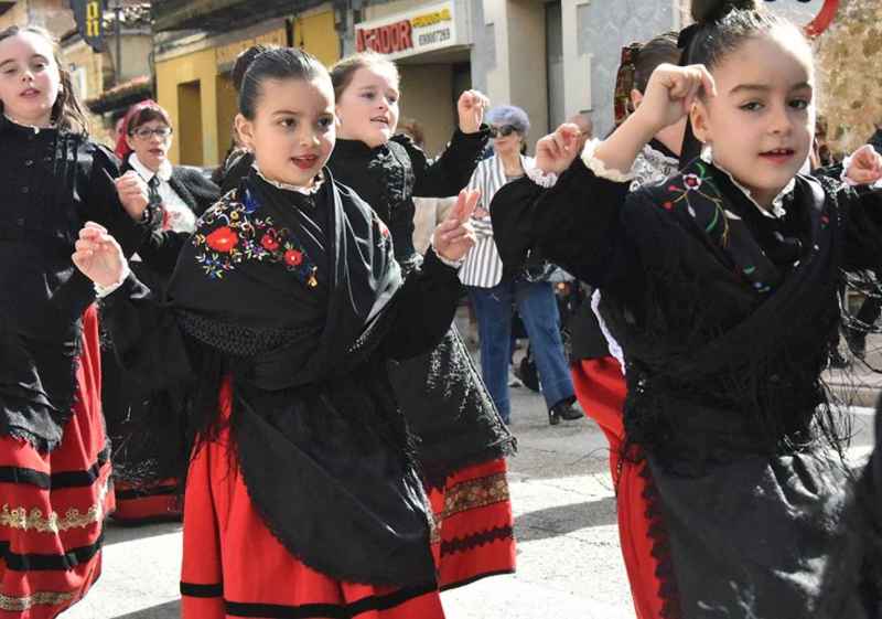 San Leonardo disfruta con su nueva edición de las matanzas del cerdo
