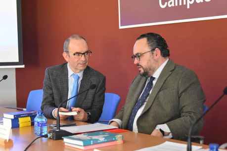 El escritor Ignacio Peyró ofrece conferencia en el Campus de Soria
