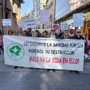Los ciudadanos salen a la calle para exigir sanidad pública "digna" en Castilla y León