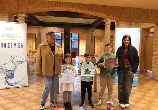 Entrega de premios, en Almazán, del XI Concurso de Dibujo Infantil “Dibujos del Agua”