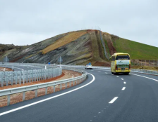 Conductor herido al chocar con mediana en A-2, en Medinaceli