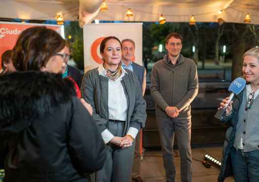 Ciudadanos reitera tercera vía frente a crispación en inicio de campaña