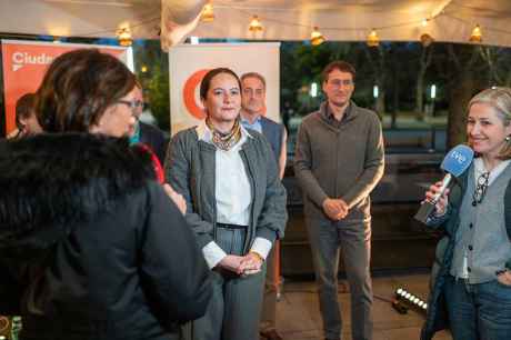 Ciudadanos reitera tercera vía frente a crispación en inicio de campaña