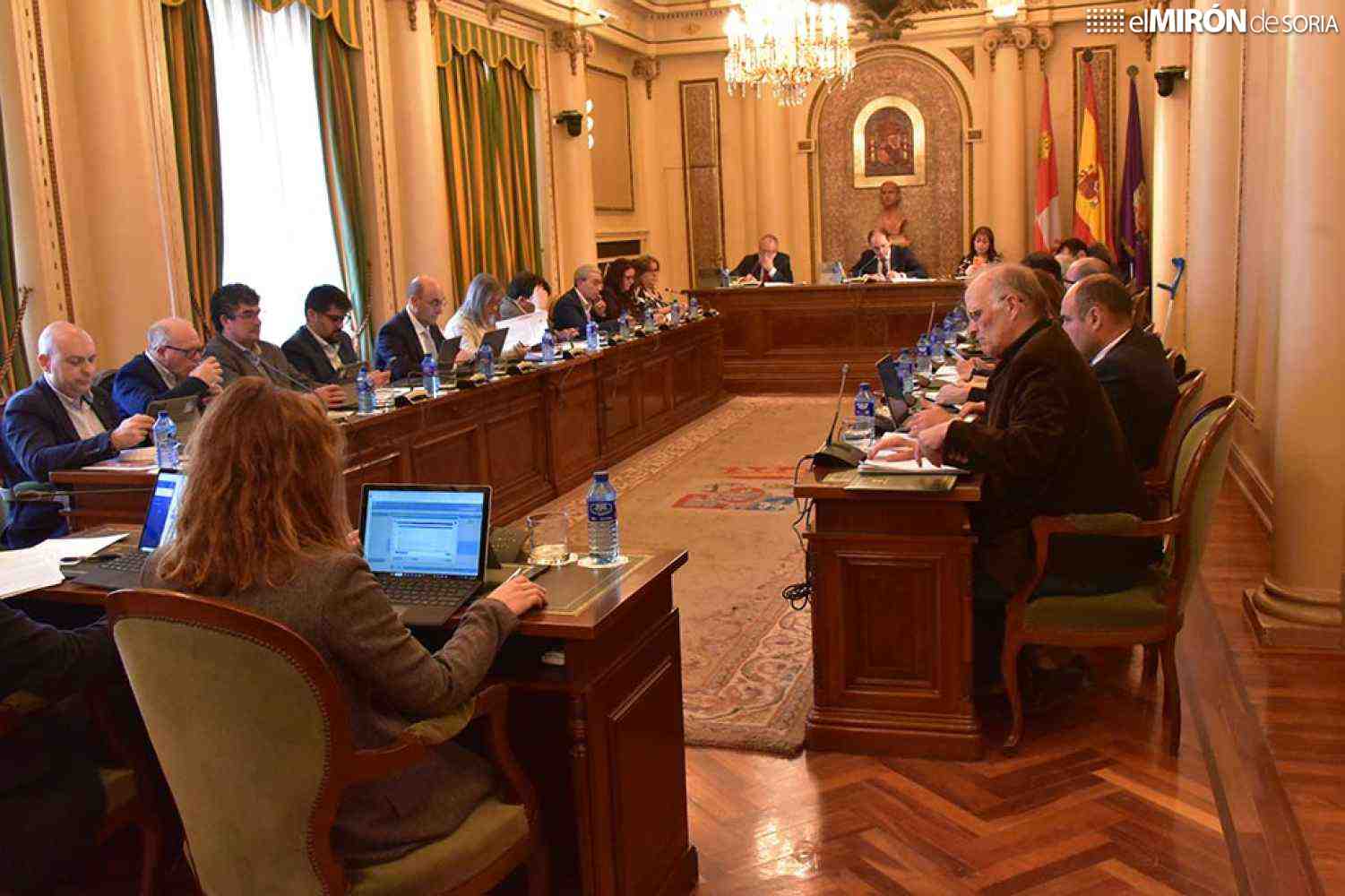 Los veinticinco diputados provinciales se repartieron 600.358 euros en 2025