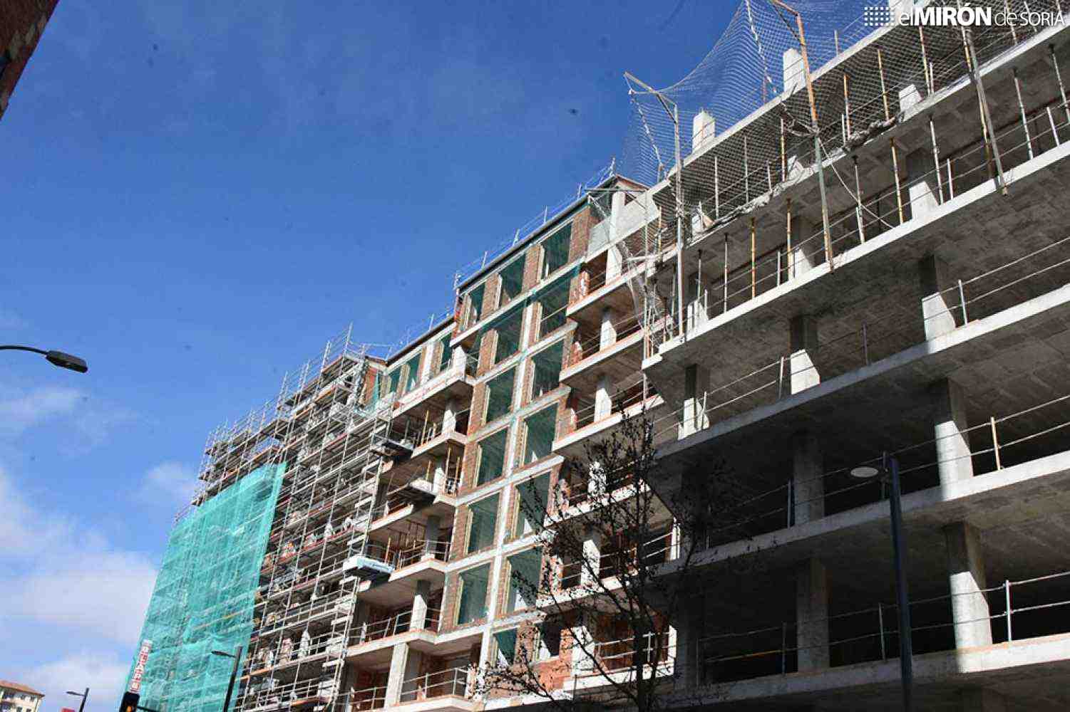 La oferta de vivienda en venta cae un 11 por ciento en 2025 