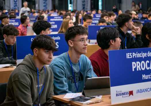 los jóvenes de Castilla y León prefieren emprender a trabajar en una empresa, según informe