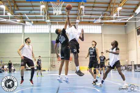 El CSB consigue cómoda victoria frente al Baloncesto Venta de Baños