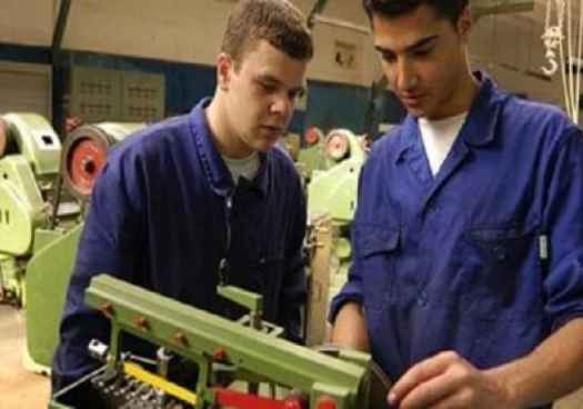 CC.OO. exige políticas "serias" para dar empleo a jóvenes, tras aumento del paro en febrero