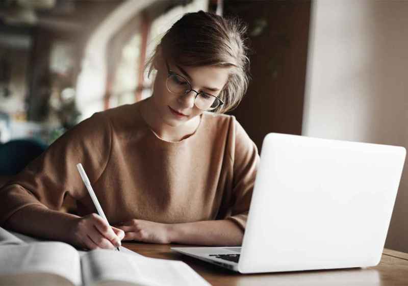 Uno de cada dos nuevos trabajadores autónomos en 2025 fue una mujer