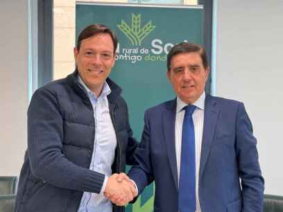 Renovación del convenio entre Caja Rural de Soria y el CD Calasanz