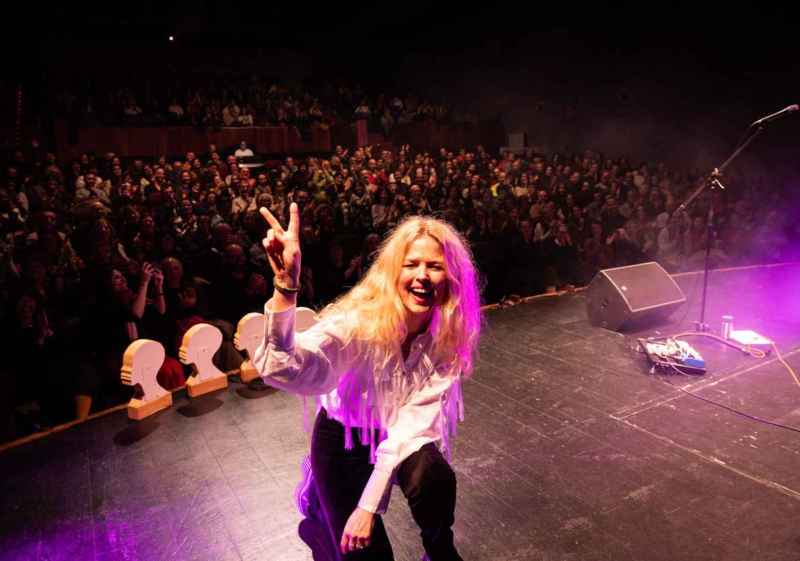 Cristina Rosenvinge inaugura esta tarde mujerDoc 